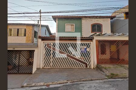 Casa à venda com 174m², 3 quartos e 2 vagasFachada