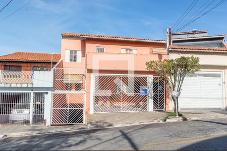 Casa à venda com 243m², 3 quartos e 3 vagasFachada
