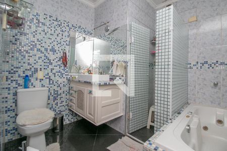 Casa à venda com 300m², 3 quartos e 4 vagasBanheiro Suíte 2