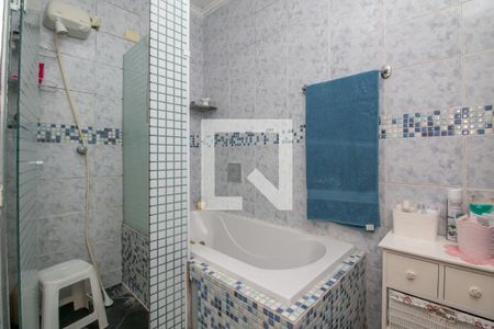 Casa à venda com 300m², 3 quartos e 4 vagasBanheiro Suíte 2