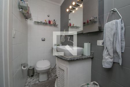 Casa à venda com 300m², 3 quartos e 4 vagasBanheiro Suíte 1