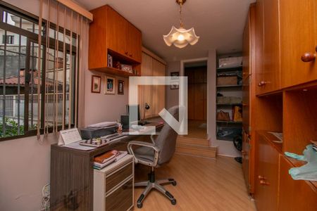 Casa à venda com 300m², 3 quartos e 4 vagasEscritório