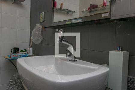 Casa à venda com 300m², 3 quartos e 4 vagasBanheiro Suíte 1