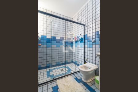 Casa à venda com 202m², 3 quartos e 8 vagas Casa à venda com 202m², 3 quartos e 8 vagasBanheiro da Suíte