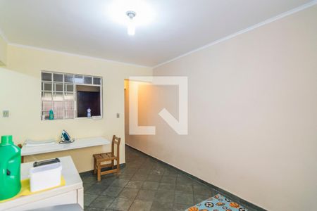 Casa à venda com 202m², 3 quartos e 8 vagas Casa à venda com 202m², 3 quartos e 8 vagasArea de Serviço