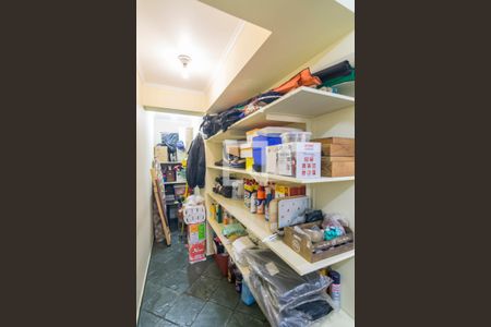 Casa à venda com 202m², 3 quartos e 8 vagas Casa à venda com 202m², 3 quartos e 8 vagasDespensa