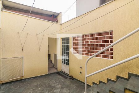 Casa à venda com 202m², 3 quartos e 8 vagas Casa à venda com 202m², 3 quartos e 8 vagasQuintal com Churrasqueira