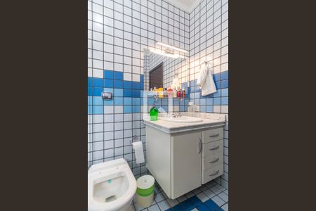 Casa à venda com 202m², 3 quartos e 8 vagas Casa à venda com 202m², 3 quartos e 8 vagasBanheiro da Suíte