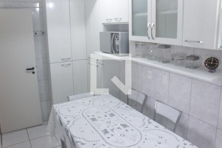 Apartamento à venda com 363m², 3 quartos e 3 vagas Apartamento à venda com 363m², 3 quartos e 3 vagasCozinha
