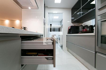 Apartamento à venda com 102m², 2 quartos e 2 vagas Apartamento à venda com 102m², 2 quartos e 2 vagasDetalhe da Cozinha
