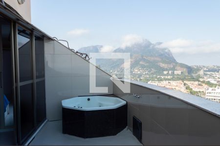 Apartamento à venda com 72m², 1 quarto e 1 vaga Apartamento à venda com 72m², 1 quarto e 1 vagaCobertura