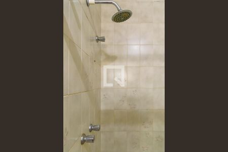 Casa à venda com 370m², 4 quartos e 3 vagasBanheiro da Suíte 1