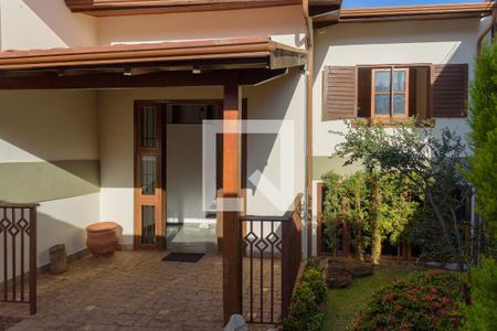 Casa à venda com 370m², 4 quartos e 3 vagasFachada