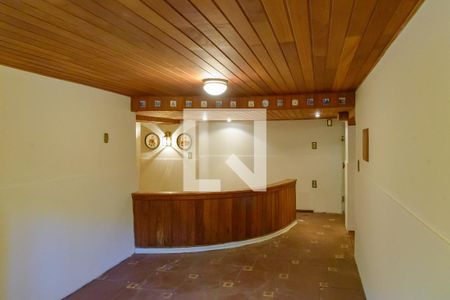 Casa à venda com 370m², 4 quartos e 3 vagasAdega