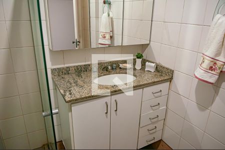 Apartamento à venda com 174m², 4 quartos e 3 vagas Apartamento à venda com 174m², 4 quartos e 3 vagasbanheiro