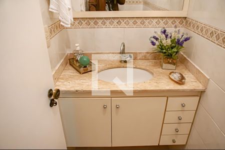 Apartamento à venda com 174m², 4 quartos e 3 vagas Apartamento à venda com 174m², 4 quartos e 3 vagaslavabo