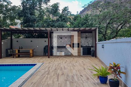 Apartamento à venda com 174m², 4 quartos e 3 vagas Apartamento à venda com 174m², 4 quartos e 3 vagaspiscina