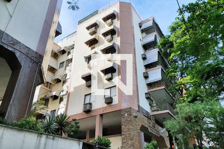 Apartamento à venda com 72m², 2 quartos e 1 vaga Apartamento à venda com 72m², 2 quartos e 1 vagaFachada