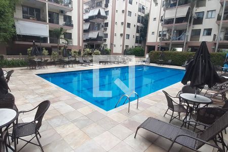 Apartamento à venda com 72m², 2 quartos e 1 vaga Apartamento à venda com 72m², 2 quartos e 1 vagaÁrea comum - Piscina