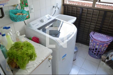 Apartamento à venda com 72m², 2 quartos e 1 vaga Apartamento à venda com 72m², 2 quartos e 1 vagaÁrea de Serviço