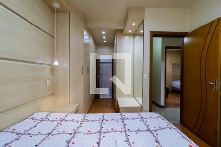 Casa à venda com 220m², 3 quartos e 3 vagasSuíte