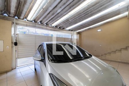 Casa à venda com 220m², 3 quartos e 3 vagasGaragem