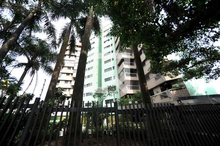 Apartamento à venda com 125m², 3 quartos e 3 vagasFachada