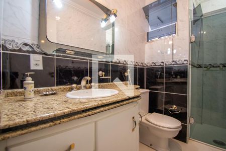 Apartamento à venda com 100m², 3 quartos e 2 vagas Apartamento à venda com 100m², 3 quartos e 2 vagasBanheiro