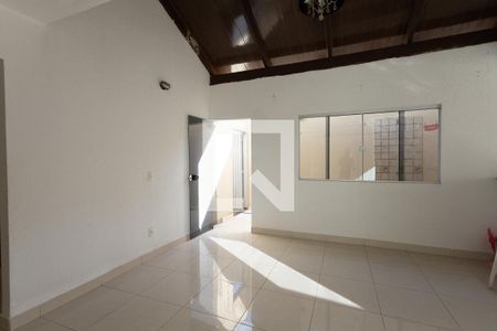 Sala 2 de casa para alugar com 4 quartos, 180m² em Residencial Porto Seguro, Goiânia