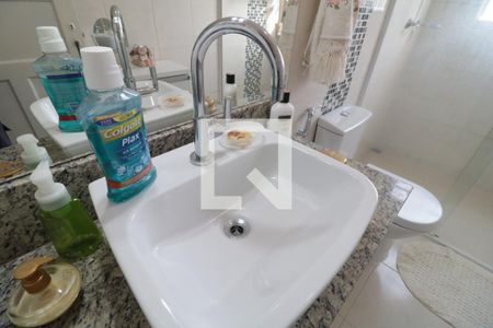 Casa à venda com 220m², 3 quartos e 2 vagasBanheiro Social - pia