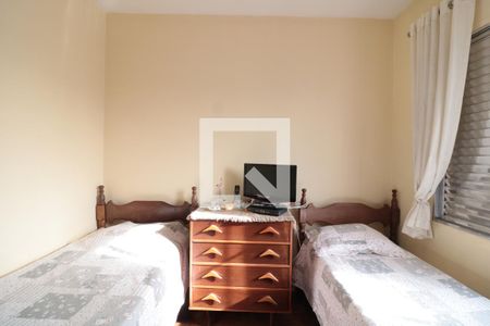 Casa à venda com 220m², 3 quartos e 2 vagasQuarto 2