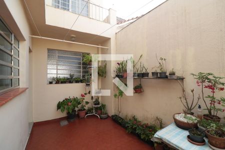 Casa à venda com 220m², 3 quartos e 2 vagasQuintal