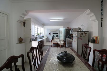 Casa à venda com 220m², 3 quartos e 2 vagasCozinha 