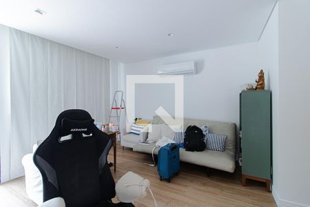 Casa à venda com 349m², 3 quartos e 2 vagas Casa à venda com 349m², 3 quartos e 2 vagasEscritório 2