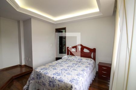 Apartamento à venda com 210m², 3 quartos e 2 vagas Apartamento à venda com 210m², 3 quartos e 2 vagasSuíte 1