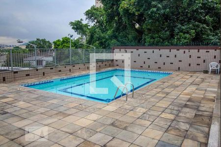 Apartamento à venda com 210m², 3 quartos e 2 vagas Apartamento à venda com 210m², 3 quartos e 2 vagasÁrea comum - Piscina