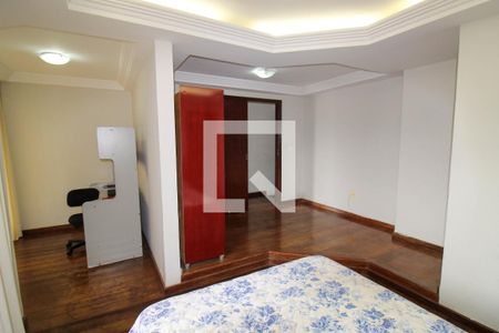 Apartamento à venda com 210m², 3 quartos e 2 vagas Apartamento à venda com 210m², 3 quartos e 2 vagasSuíte 1