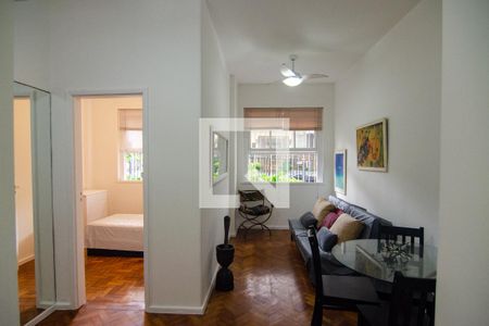 Sala de apartamento para alugar com 1 quarto, 38m² em Copacabana, Rio de Janeiro