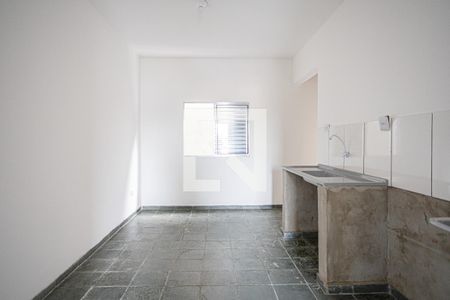 Kitnet de apartamento para alugar com 1 quarto, 25m² em Km 18, Osasco