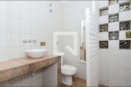 Casa à venda com 184m², 4 quartos e 2 vagasBanheiro da Suíte 2