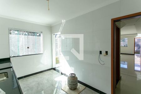Casa à venda com 120m², 3 quartos e 3 vagas Casa à venda com 120m², 3 quartos e 3 vagasCozinha