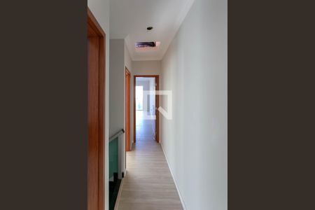 Casa à venda com 120m², 3 quartos e 3 vagas Casa à venda com 120m², 3 quartos e 3 vagasCorredor