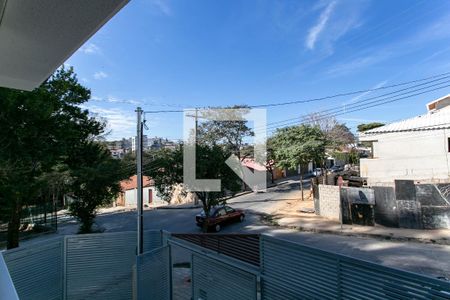 Casa à venda com 120m², 3 quartos e 3 vagas Casa à venda com 120m², 3 quartos e 3 vagasVaranda