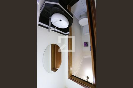 Lavabo de casa para alugar com 3 quartos, 240m² em Vila Laís, São Paulo