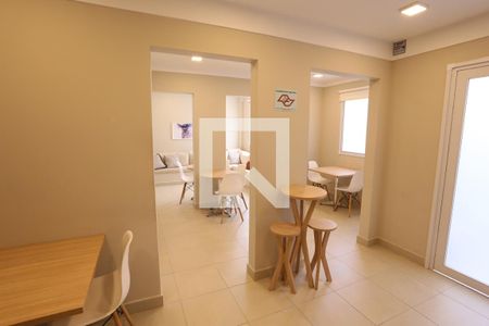 Apartamento para alugar com 40m², 2 quartos e sem vagaÁrea comum - Salão de festas