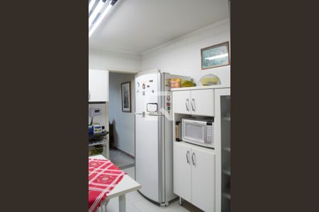 Casa à venda com 142m², 4 quartos e 4 vagas Casa à venda com 142m², 4 quartos e 4 vagasCozinha