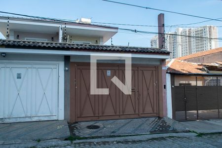 Casa à venda com 142m², 4 quartos e 4 vagas Casa à venda com 142m², 4 quartos e 4 vagasFachada