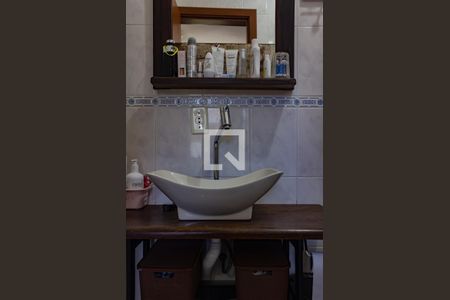 Casa de condomínio à venda com 117m², 3 quartos e 2 vagasBanheiro da Suíte