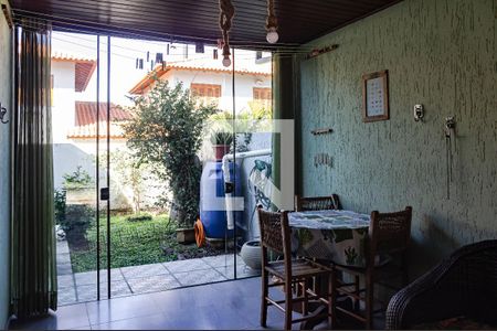 Casa de condomínio à venda com 117m², 3 quartos e 2 vagasEspaço Gourmet