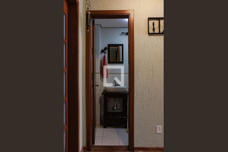 Casa de condomínio à venda com 117m², 3 quartos e 2 vagasLavabo